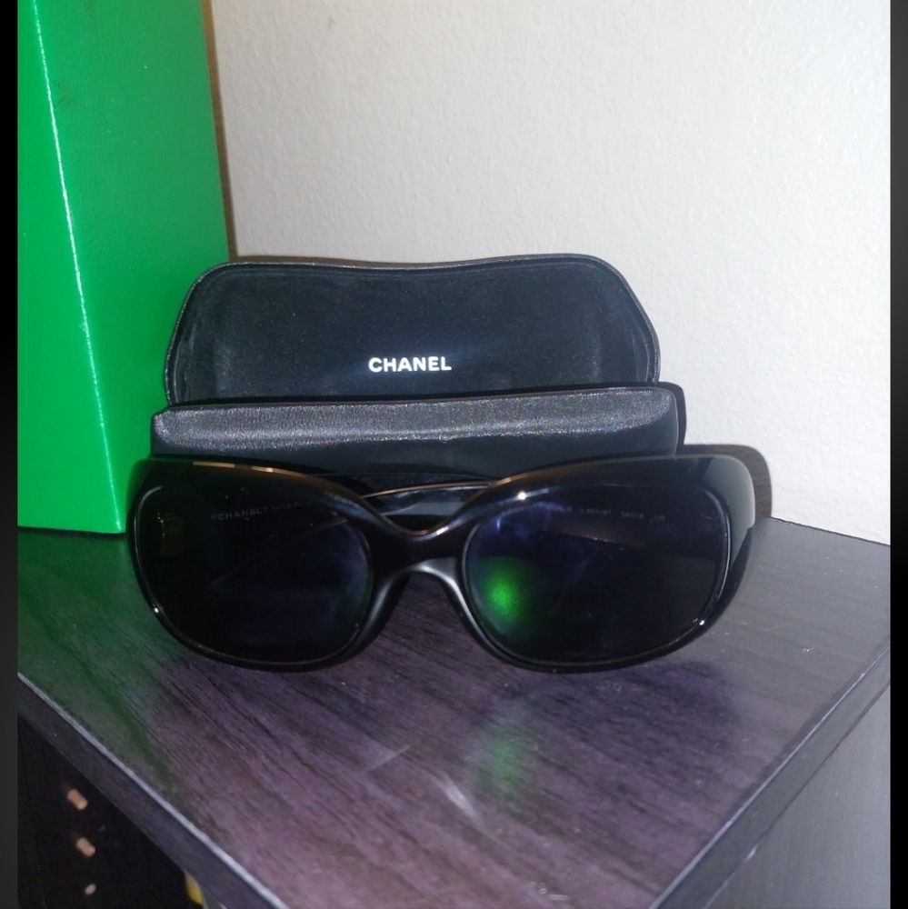Authentic Chanel Sunglasses - Picture 15 of 15